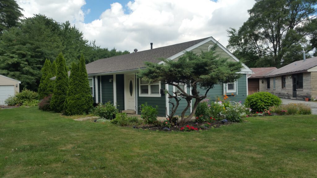 Oak Lawn Front Landscape Redesign and Backyard Renovation